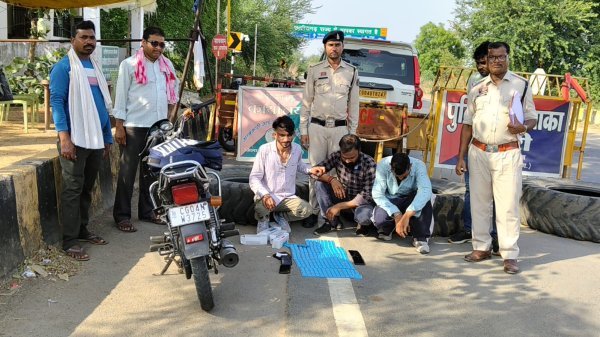 बड़ी कार्रवाई : 815 नशीले कैप्सूल के साथ तीन तस्कर गिरफ्तार