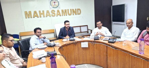 समय-सीमा की बैठक : योजनाओं की हुई समीक्षा, कलेक्टर ने दिए सख्त निर्देश