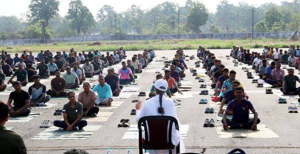 विशेष सत्र : डीआरजी जवानों को दिया गया मेडिटेशन और स्वास्थ्य का प्रशिक्षण