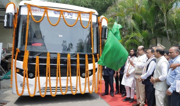 डिजिटल क्रांति :  एआई कौशल रथ और नई तकनीकी शिक्षा से संवरेगा प्रदेश के युवाओं का भविष्य