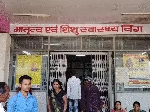 नन्हे मेहमान के इंतजार में था परिवार, लेकिन घर पहुंची मां-बेटे की अर्थी