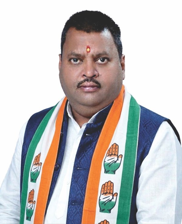 बागबाहरा में अवैध शराब बिक्री का आरोप, कांग्रेस नेता ने एसपी से की कार्रवाई की मांग