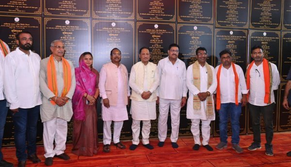 बड़ी सौगात : गरियाबंद में कचना धुरवा गोंडवाना भवन का किया लोकार्पण, परिसर के लिए ₹63 लाख और मंजूर