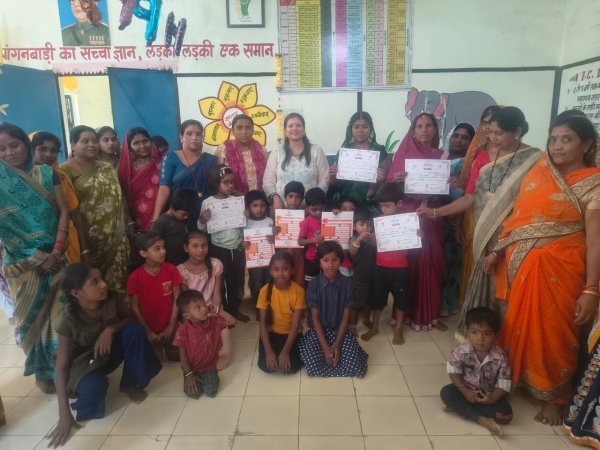 नन्हें कदमों का सम्मान : आंगनबाड़ी केंद्रों में ऐतिहासिक पहल, 8,000 बच्चों को प्रमाण पत्र