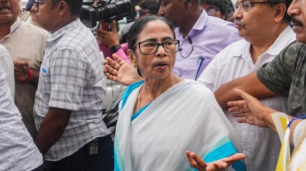 कलकत्ता हाई कोर्ट : ममता सरकार को झटका, ऋतब्रत बनर्जी ही बने रहेंगे बंगाल विधानसभा में विपक्ष के नेता