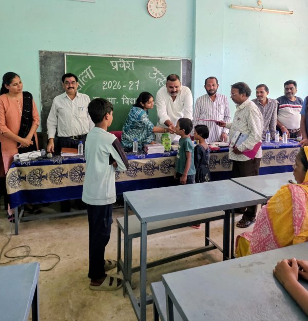 सफर का आगाज : शासकीय स्कूल बकमा में उत्साह के साथ मनाया गया शाला प्रवेश उत्सव