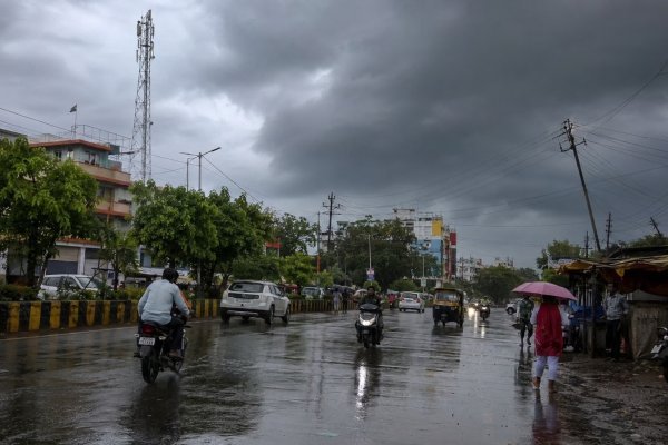 मौसम अपडेट : मॉनसून की दस्तक के साथ बदला मिजाज, IMD ने जारी किया तेज आंधी और बारिश का अलर्ट!