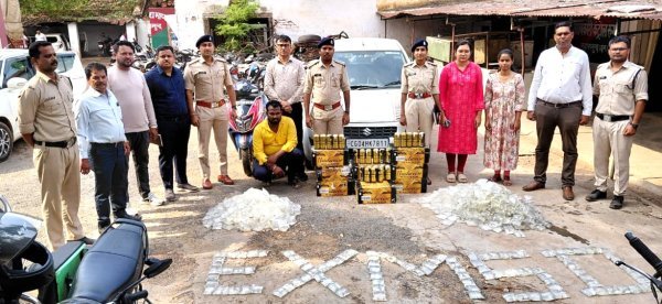कार्रवाई : महासमुंद में अवैध शराब पर शिकंजा, 376 लीटर शराब सहित वाहन जब्त