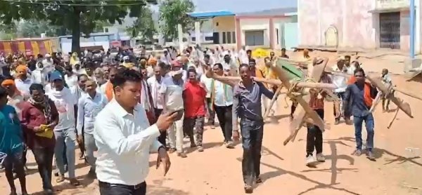 चक्काजाम : किसानों संग धरने पर बैठीं विधायक यशोदा वर्मा