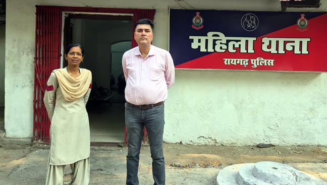 छेड़छाड़ व धमकी के आरोपी सिक्योरिटी गार्ड इंचार्ज गिरफ्तार