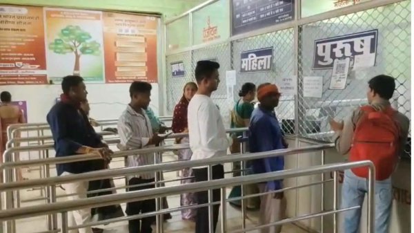 स्वास्थ्य संकट : डॉक्टरों की भारी कमी से बेमेतरा जिला अस्पताल बेहाल, मरीजों को लंबा इंतजार