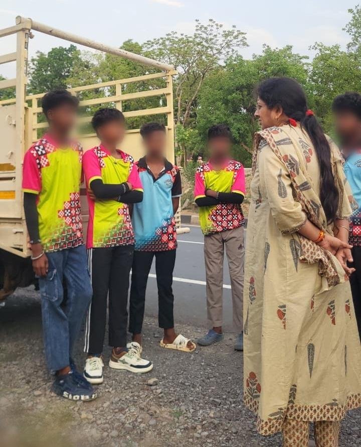 बाल श्रम पर सख्त हुईं डॉ. वर्णिका शर्मा, 6 बच्चों को कराया मुक्त