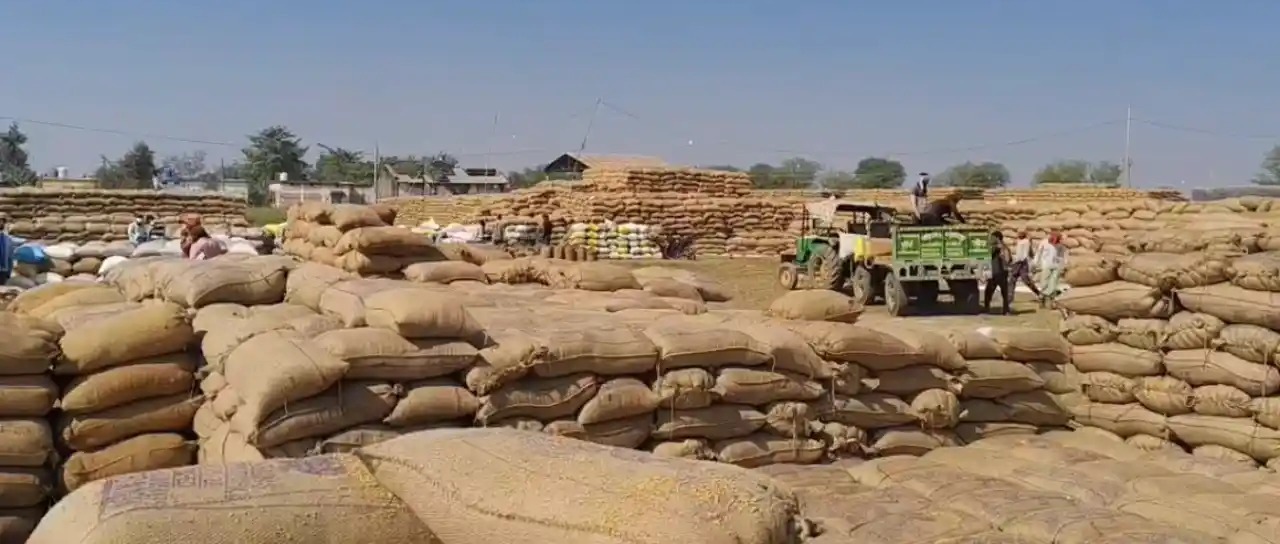 धान खरीदी केंद्र में 77 लाख का घोटाला