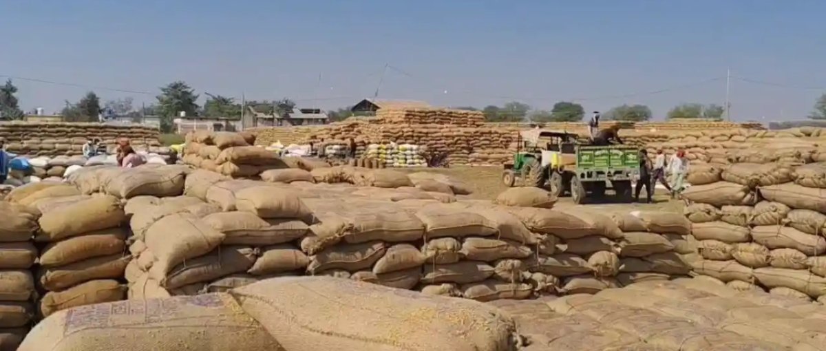 धान खरीदी केंद्र में 77 लाख का घोटाला