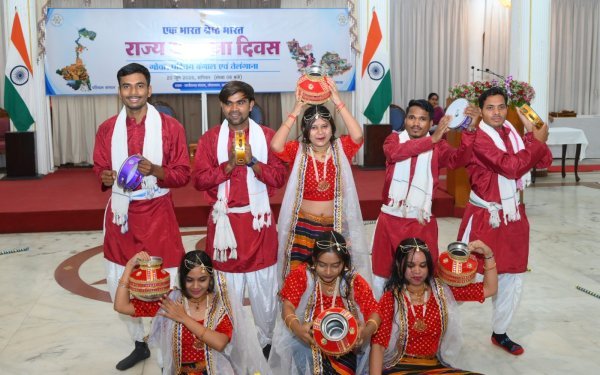 महासंगम :  राज्यपाल रमेन डेका ने किया 3 राज्यों के स्थापना दिवस समारोह का आगाज