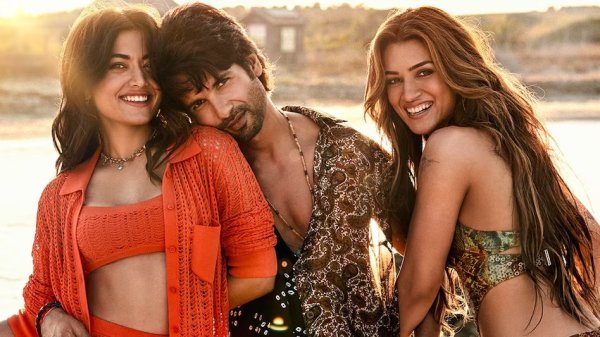Box Office Clash : Cocktail 2 का धमाका दूसरे दिन भी जमकर कमाई बाकी फिल्मों को पीछे छोड़ा