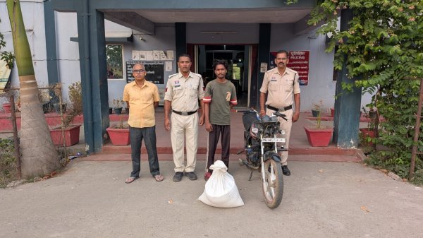 अभियान : सजग कोरबा-सतर्क कोरबा अभियान के तहत चोरी की गई टाटा मैजिक और जेवर बरामद
