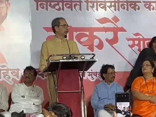 उद्धव को बड़ा झटका : 6 सांसद आज शिंदे के साथ, शिवसेना में फिर सियासी भूचाल