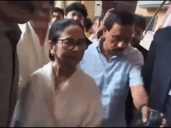 हाईकोर्ट का बड़ा एक्शन : ममता की याचिका पर सुनवाई, ईवीएम, वीवीपैट और सीसीटीवी फुटेज सुरक्षित रखने का आदेश