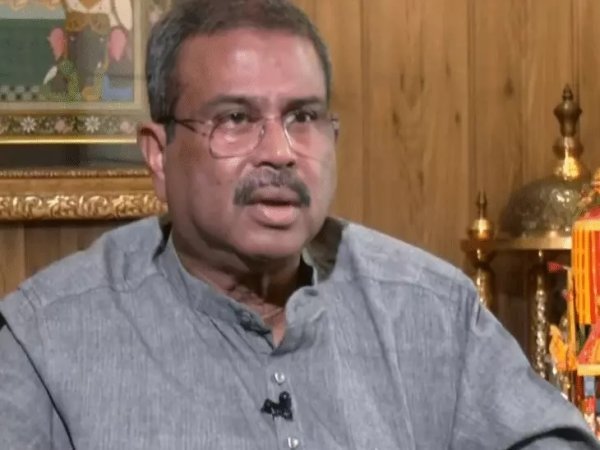 नीट पेपर लीक पर बयान : बोले-कोचिंग और शिक्षा माफियाओं को घुटने पर लाएंगे, अगले साल कंप्यूटर पर होगी परीक्षा