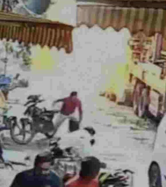 आग का तांडव  :  इंदौर में गैस पाइपलाइन विस्फोट, आग की ऊंची लपटों से दहला पूरा इलाका
