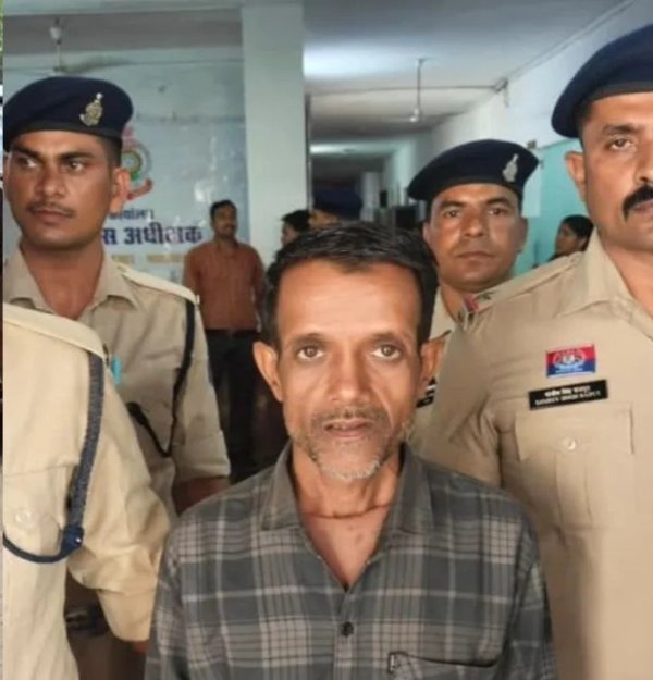 साइको किलर गिरफ्तार : जहर वाली शराब से देता था मौत, कुत्ते पर ट्रायल के बाद बनाता था शिकार