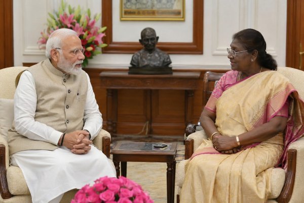 बढ़ी सियासी हलचल : मोदी कैबिनेट की बैठक आज, बड़े फेरबदल के आसार