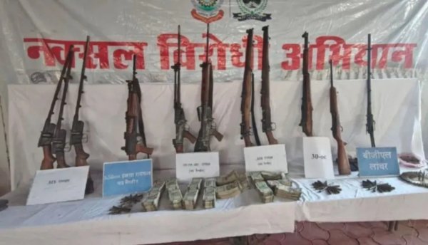 नक्सल नेटवर्क पर बड़ी चोट : जंगलों से हथियार, विस्फोटक और 24 लाख रुपये बरामद