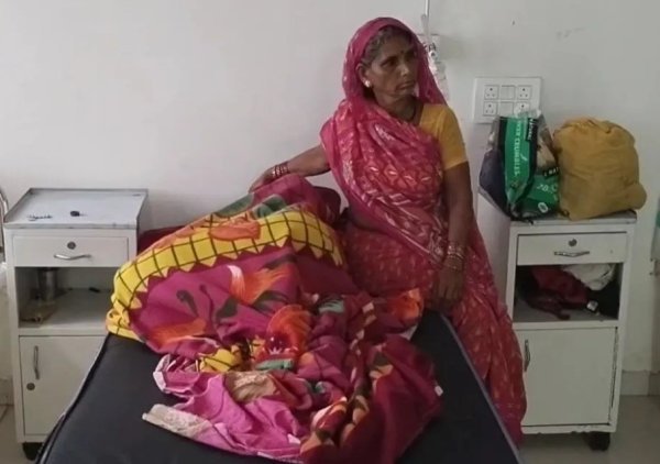 चार बेटियों के बाद बेटे की चाह : पत्नी को जबरन जहर पिलाने का आरोप, पीड़िता अस्पताल में भर्ती