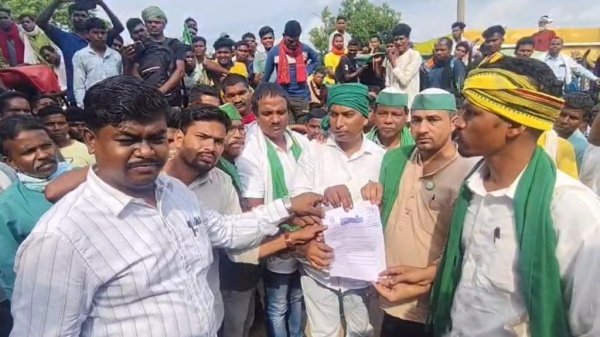 किसानों का प्रदर्शन :  ट्रैक्टर रैली निकाल सरकार के खिलाफ बुलंद की आवाज