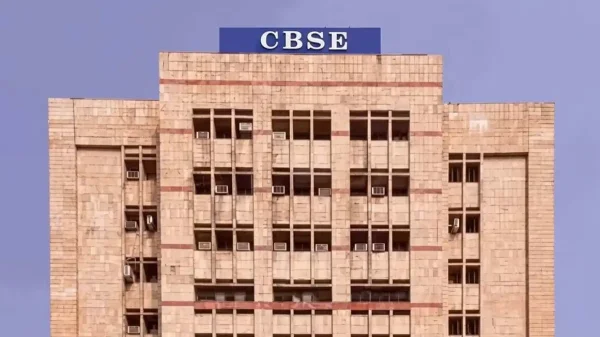 CBSE का फैसला : 10वीं के छात्रों को त्रि-भाषा नीति से राहत, 2028 से लागू होंगे नए नियम