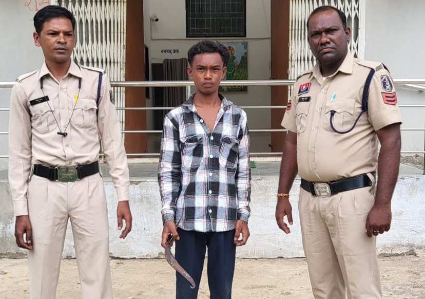 दहशत फैलाने वाला युवक गिरफ्तार