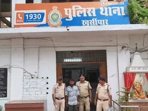 नशा विरोधी : नशे के खिलाफ आवाज उठाने वाले के पास मिला गांजा, हुआ गिरफ्तार