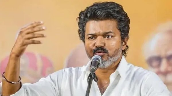 तमिलनाडु में बड़ा सियासी भूचाल : विजय की सरकार गिराने की साजिश, विधानसभा अध्यक्ष के खिलाफ वोट के लिए टीवीके विधायक को 35 करोड़ का ऑफर