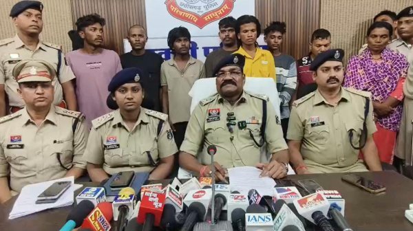 प्रेम प्रसंग का खूनी अंत : प्रेमी ने पत्नी के साथ रची साजिश, 4 लाख की सुपारी देकर कराई प्रेमिका की हत्या, 9 आरोपी गिरफ्तार