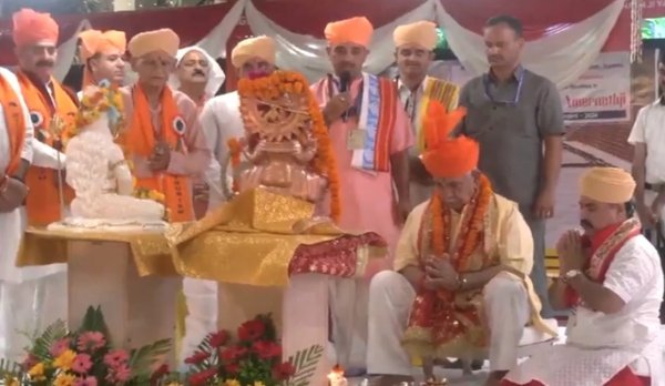 बाबा बर्फानी ने बुलाया... शिवभक्ति की पवित्र डगर पर बढ़े श्रद्धालुओं के कदम, शुरू हुई अमरनाथ यात्रा