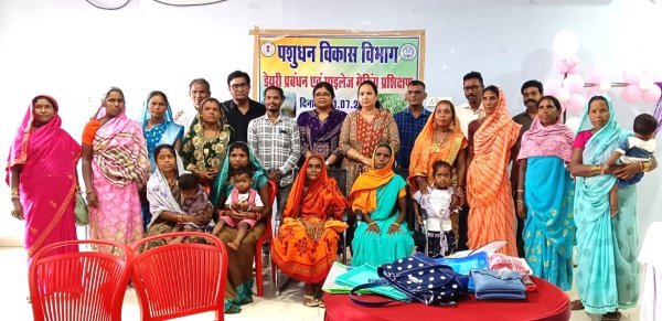 वैज्ञानिक प्रशिक्षण : जोरातराई की महिलाओं को डेयरी व्यवसाय से आत्मनिर्भर बनाने की पहल