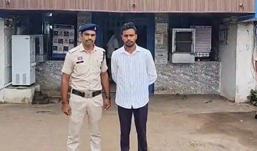 पुलिस का वार : बैंक खाते बेचकर चल रहा था ऑनलाइन सट्टा खेल, फरार आरोपी गिरफ्तार