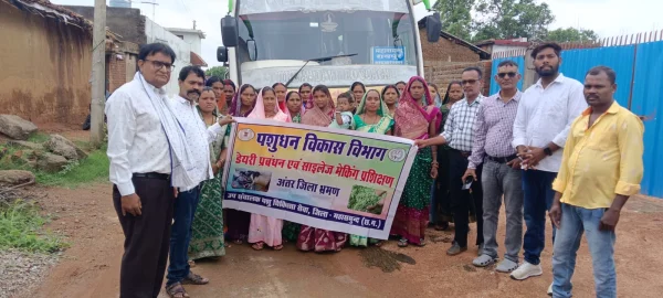 वैज्ञानिक प्रशिक्षण :  19 जनजातीय महिलाओं ने सीखा वैज्ञानिक डेयरी प्रबंधन