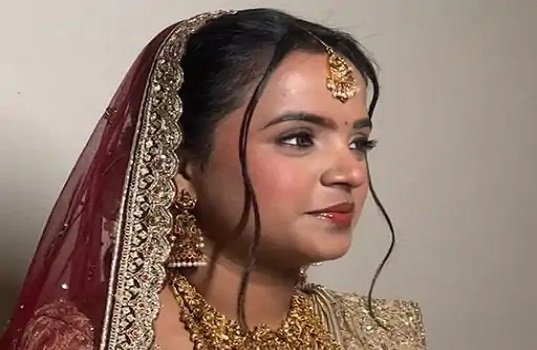 आत्महत्या या हत्या : तीसरी मंजिल से गिरकर नवविवाहिता की मौत, दहेज प्रताड़ना का आरोप