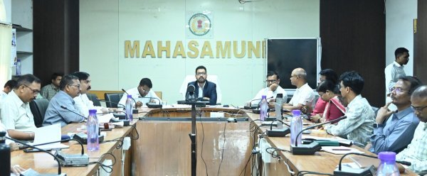 समय-सीमा बैठक: कलेक्टर का फोकस, बाढ़ से लेकर कुपोषण तक की हुई समीक्षा