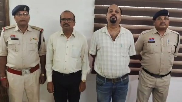स्क्रैप चोरी : BSP के जीएम और इंजीनियर पुलिस की गिरफ्त में