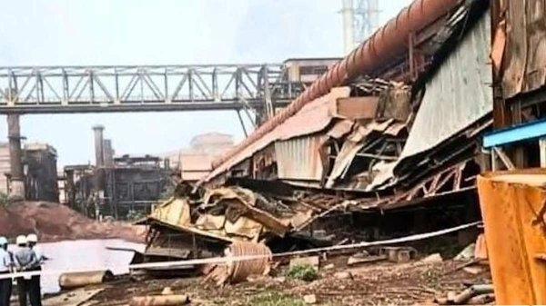 टला बड़ा हादसा : भिलाई स्टील प्लांट में 50 फीट नीचे गिरा क्रेन केबिन, ऑपरेटर गंभीर रूप से घायल