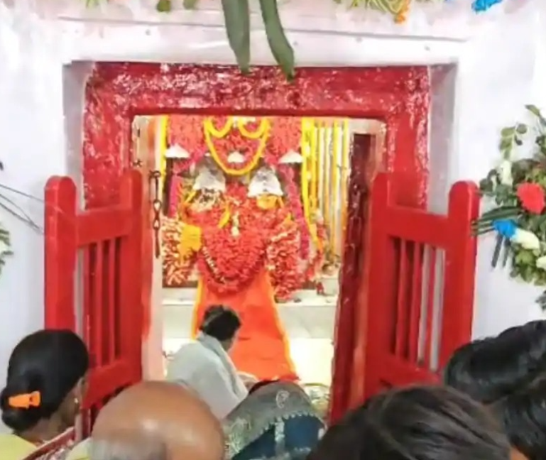 मंदिर  के प्रसाद की जांच