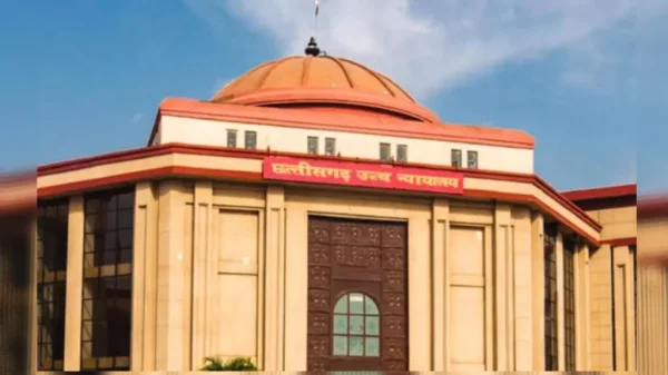 बड़ा फैसला  : आंधी में पेड़ से गिरकर हुई मौत को हाईकोर्ट ने माना प्राकृतिक आपदा, 4 लाख मुआवजे का आदेश
