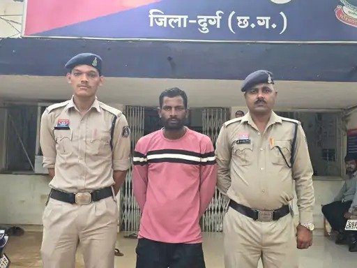 एक्शन : दुर्ग पुलिस ने पकड़े नशीली दवा और अवैध शराब बेचने वाले आरोपी