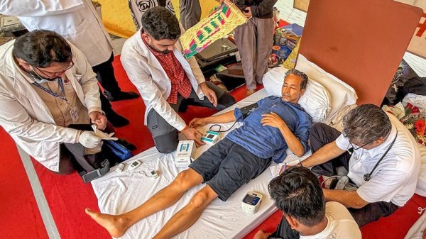 अनशन : 24 दिन से भूख हड़ताल पर सोनम वांगचुक, अब सियासी दलों ने भी जताया समर्थन