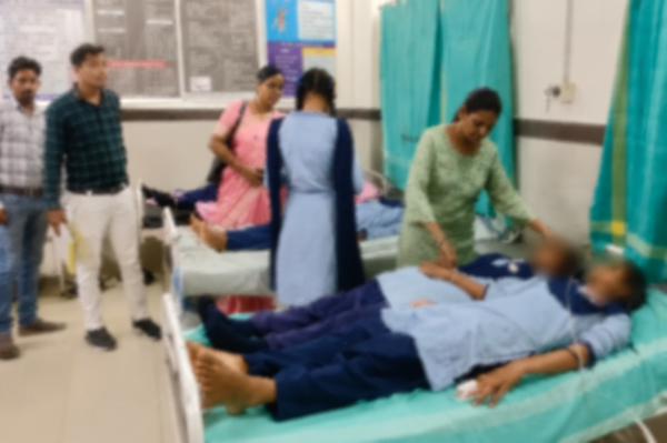 हड़कंप : प्रार्थना के दौरान मधुमक्खियों का हमला, बीजेभाठा स्कूल के 40 बच्चे घायल