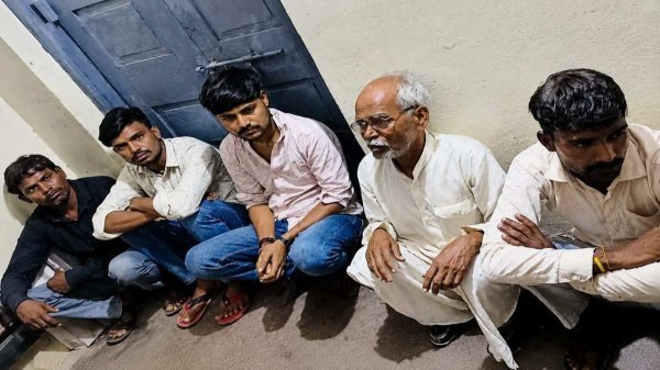 विवाद : महिला अपहरण की सूचना से मचा हड़कंप, पुलिस ने घेराबंदी कर 5 लोगों को पकड़ा