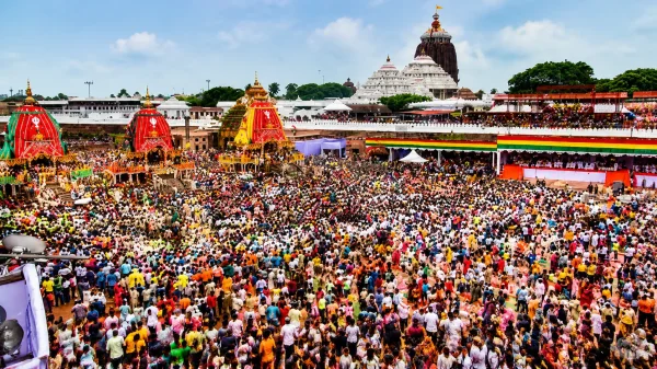 पुरी रथयात्रा में बड़ा हादसा: भगदड़ जैसे हालात में एक श्रद्धालु की मौत, 100 से ज्यादा घायल